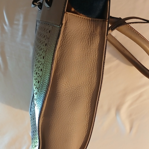 ♠️Kate Spade perforated Leather Tote - Picture 12 of 14